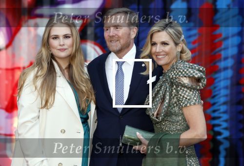 Amsterdam 18 april 2024
Contraprestatie
Koning Felipe en Koningin Letizia bieden het Koninklijk Paar een receptie aan in Museum STRAAT in Amsterdam. Hierbij is ook de Prinses van Oranje aanwezig. Tijdens de receptie openen de Koninklijke Paren een expositie van tien Spaanse en Nederlandse muurschilders. De tentoonstelling is tot en met 2 juni te bezoeken. Na de receptie neemt het Koninklijk Paar afscheid van de Spaanse Koning en Koningin. Aanwezig Koning Felipe Koningin Letizia Koning Willem Alexnader Koningin Maxima Prinses Amalia Prinses Margriet en Mr Pieter v Vollenhoven.