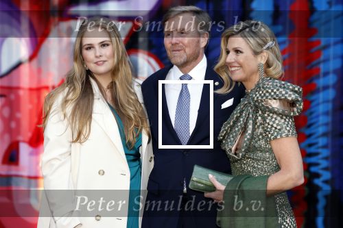 Amsterdam 18 april 2024
Contraprestatie
Koning Felipe en Koningin Letizia bieden het Koninklijk Paar een receptie aan in Museum STRAAT in Amsterdam. Hierbij is ook de Prinses van Oranje aanwezig. Tijdens de receptie openen de Koninklijke Paren een expositie van tien Spaanse en Nederlandse muurschilders. De tentoonstelling is tot en met 2 juni te bezoeken. Na de receptie neemt het Koninklijk Paar afscheid van de Spaanse Koning en Koningin. Aanwezig Koning Felipe Koningin Letizia Koning Willem Alexnader Koningin Maxima Prinses Amalia Prinses Margriet en Mr Pieter v Vollenhoven.