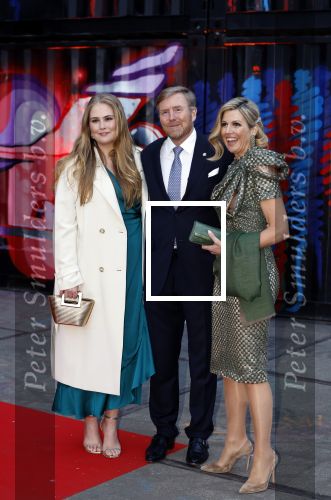 Amsterdam 18 april 2024
Contraprestatie
Koning Felipe en Koningin Letizia bieden het Koninklijk Paar een receptie aan in Museum STRAAT in Amsterdam. Hierbij is ook de Prinses van Oranje aanwezig. Tijdens de receptie openen de Koninklijke Paren een expositie van tien Spaanse en Nederlandse muurschilders. De tentoonstelling is tot en met 2 juni te bezoeken. Na de receptie neemt het Koninklijk Paar afscheid van de Spaanse Koning en Koningin. Aanwezig Koning Felipe Koningin Letizia Koning Willem Alexnader Koningin Maxima Prinses Amalia Prinses Margriet en Mr Pieter v Vollenhoven.