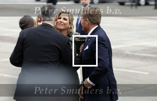 Amsterdam 18 april 2024
Contraprestatie
Koning Felipe en Koningin Letizia bieden het Koninklijk Paar een receptie aan in Museum STRAAT in Amsterdam. Hierbij is ook de Prinses van Oranje aanwezig. Tijdens de receptie openen de Koninklijke Paren een expositie van tien Spaanse en Nederlandse muurschilders. De tentoonstelling is tot en met 2 juni te bezoeken. Na de receptie neemt het Koninklijk Paar afscheid van de Spaanse Koning en Koningin. Aanwezig Koning Felipe Koningin Letizia Koning Willem Alexnader Koningin Maxima Prinses Amalia Prinses Margriet en Mr Pieter v Vollenhoven.