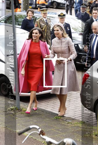 Amsterdam 18 april 2024
Koningin Maxima en Koningin Latizia van Spanje bezoeken Lab6 in Amsterdam west en aansluiten gaan ze naar 10 jaar bestaan Amsterdam Spanish film festival in Tuschinski.