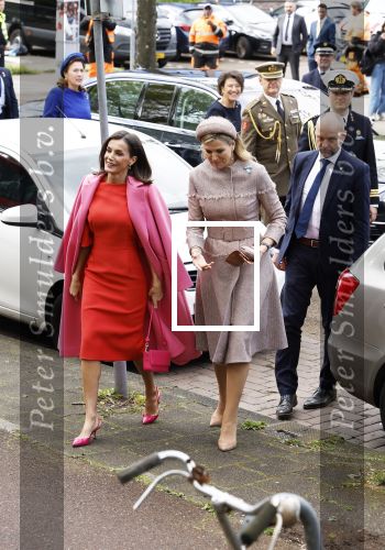Amsterdam 18 april 2024
Koningin Maxima en Koningin Latizia van Spanje bezoeken Lab6 in Amsterdam west en aansluiten gaan ze naar 10 jaar bestaan Amsterdam Spanish film festival in Tuschinski.