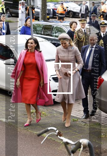 Amsterdam 18 april 2024
Koningin Maxima en Koningin Latizia van Spanje bezoeken Lab6 in Amsterdam west en aansluiten gaan ze naar 10 jaar bestaan Amsterdam Spanish film festival in Tuschinski.