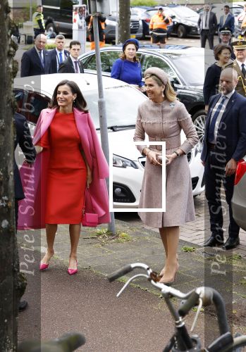 Amsterdam 18 april 2024
Koningin Maxima en Koningin Latizia van Spanje bezoeken Lab6 in Amsterdam west en aansluiten gaan ze naar 10 jaar bestaan Amsterdam Spanish film festival in Tuschinski.