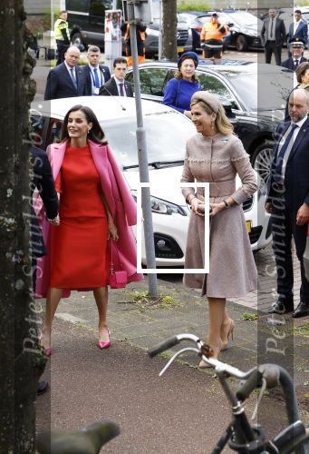 Amsterdam 18 april 2024
Koningin Maxima en Koningin Latizia van Spanje bezoeken Lab6 in Amsterdam west en aansluiten gaan ze naar 10 jaar bestaan Amsterdam Spanish film festival in Tuschinski.