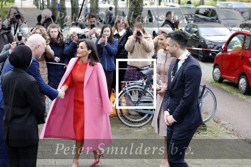 Amsterdam 18 april 2024
Koningin Maxima en Koningin Latizia van Spanje bezoeken Lab6 in Amsterdam west en aansluiten gaan ze naar 10 jaar bestaan Amsterdam Spanish film festival in Tuschinski.