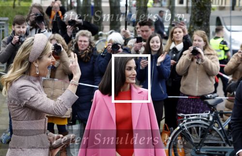 Amsterdam 18 april 2024
Koningin Maxima en Koningin Latizia van Spanje bezoeken Lab6 in Amsterdam west en aansluiten gaan ze naar 10 jaar bestaan Amsterdam Spanish film festival in Tuschinski.