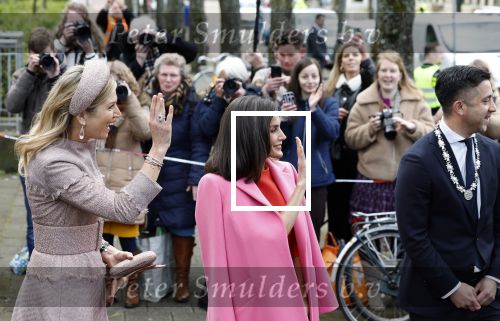 Amsterdam 18 april 2024
Koningin Maxima en Koningin Latizia van Spanje bezoeken Lab6 in Amsterdam west en aansluiten gaan ze naar 10 jaar bestaan Amsterdam Spanish film festival in Tuschinski.