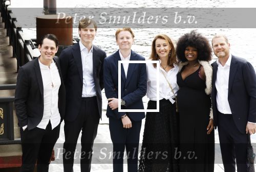 Amsterdam 21 april 2024
Jordy Huisman van Kris Kross Amsterdam viert zijn 40e verjaardag met een boottocht door de grachten van Amsterdam. Nikki la Croix en haar man Frank La Croix kinderen en ..s choonzoon