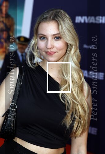 Amsterdam 8 april 2024
Premiere Invasie in Pathe Arena met oa Tarikh Jansen Ortal Vriend Raymond Thiry Gijs Scholten v Aschat Jasha Rudge Gijs Blom Fedja v Huet . Bobby Boermans is de regisseur. Noa Jacobus