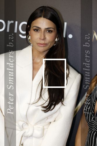 Amsterdam 15 april 2024
Premiere serie Maxima van Videoland in Tuschinski. Aanwezig oa Delfina Chaves en Martijn Lakemeier . olcay Gulsen kwam met zus Dolshe Gulsen en ...