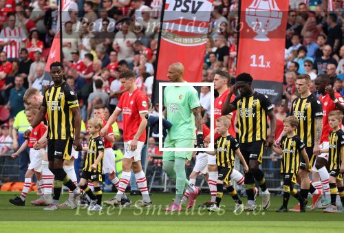 Eindhoven, 13 April 2024
Kompetitiewedstrijd PSV-Vitesse, eindstand 6-0
Opkomst elftallen PSV-Vitesse