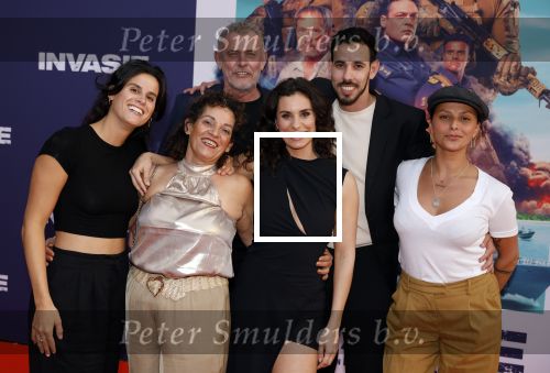 Amsterdam 8 april 2024
Premiere Invasie in Pathe Arena met oa Tarikh Jansen Ortal Vriend Raymond Thiry Gijs Scholten v Aschat Jasha Rudge Gijs Blom Fedja v Huet . Bobby Boermans is de regisseur.