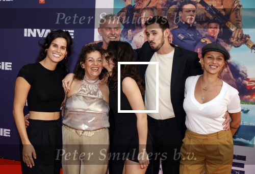 Amsterdam 8 april 2024
Premiere Invasie in Pathe Arena met oa Tarikh Jansen Ortal Vriend Raymond Thiry Gijs Scholten v Aschat Jasha Rudge Gijs Blom Fedja v Huet . Bobby Boermans is de regisseur.