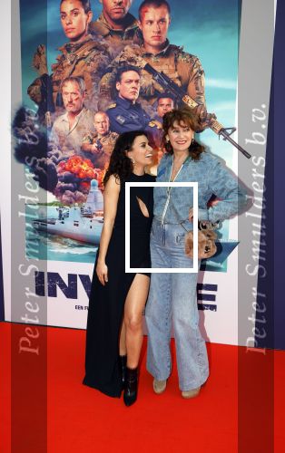 Amsterdam 8 april 2024
Premiere Invasie in Pathe Arena met oa Tarikh Jansen Ortal Vriend Raymond Thiry Gijs Scholten v Aschat Jasha Rudge Gijs Blom Fedja v Huet . Bobby Boermans is de regisseur. Ortal Vriend en Renee Fokker