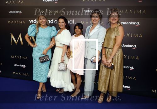 Amsterdam 15 april 2024
Premiere serie Maxima van Videoland in Tuschinski. Aanwezig oa Delfina Chaves en Martijn Lakemeier . Pauline Wingelaar Florine Hofstee  Leslie Keijzer Bo Wilkes en Kimberley Bos