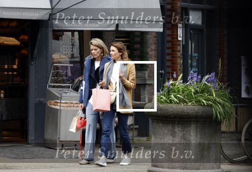 Amsterdam 11 april 2024
Prinses Aimee aan het winkelen met vriendinnen  in Amsterdam Zuid.