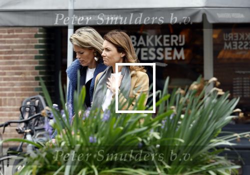 Amsterdam 11 april 2024
Prinses Aimee aan het winkelen met vriendinnen  in Amsterdam Zuid.
