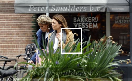 Amsterdam 11 april 2024
Prinses Aimee aan het winkelen met vriendinnen  in Amsterdam Zuid.