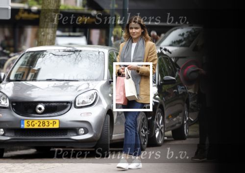 Amsterdam 11 april 2024
Prinses Aimee aan het winkelen met vriendinnen  in Amsterdam Zuid.
