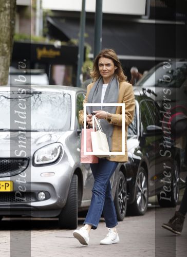 Amsterdam 11 april 2024
Prinses Aimee aan het winkelen met vriendinnen  in Amsterdam Zuid.