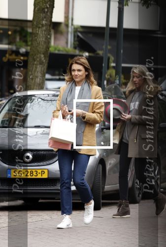 Amsterdam 11 april 2024
Prinses Aimee aan het winkelen met vriendinnen  in Amsterdam Zuid.