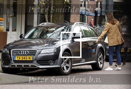 Amsterdam 11 april 2024
Prinses Aimee aan het winkelen met vriendinnen  in Amsterdam Zuid.