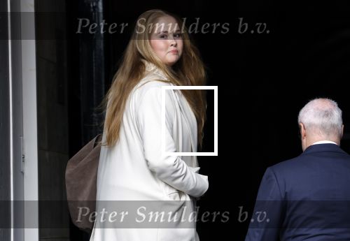 Amsterdam 17 april 2024
Staatsbezoek Nederland - Spanje met Koning Willem Alexander Koningin Maxima Koning Filipe en Koningin Letizia van Spanje aan Nederland . Prinses Amalia arriveert met haar auto bij het paleis . Ze heeft een tas bij met een slotje erop.