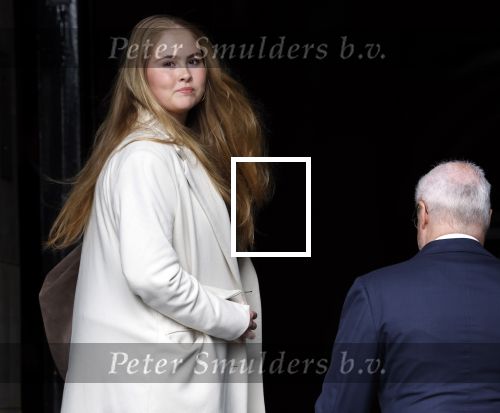 Amsterdam 17 april 2024
Staatsbezoek Nederland - Spanje met Koning Willem Alexander Koningin Maxima Koning Filipe en Koningin Letizia van Spanje aan Nederland . Prinses Amalia arriveert met haar auto bij het paleis . Ze heeft een tas bij met een slotje erop.