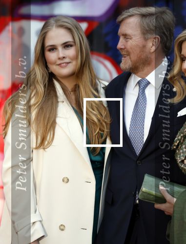 Amsterdam 18 april 2024
Contraprestatie
Koning Felipe en Koningin Letizia bieden het Koninklijk Paar een receptie aan in Museum STRAAT in Amsterdam. Hierbij is ook de Prinses van Oranje aanwezig. Tijdens de receptie openen de Koninklijke Paren een expositie van tien Spaanse en Nederlandse muurschilders. De tentoonstelling is tot en met 2 juni te bezoeken. Na de receptie neemt het Koninklijk Paar afscheid van de Spaanse Koning en Koningin. Aanwezig Koning Felipe Koningin Letizia Koning Willem Alexnader Koningin Maxima Prinses Amalia Prinses Margriet en Mr Pieter v Vollenhoven.