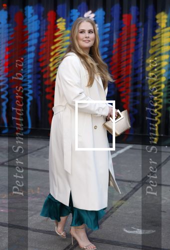 Amsterdam 18 april 2024
Contraprestatie
Koning Felipe en Koningin Letizia bieden het Koninklijk Paar een receptie aan in Museum STRAAT in Amsterdam. Hierbij is ook de Prinses van Oranje aanwezig. Tijdens de receptie openen de Koninklijke Paren een expositie van tien Spaanse en Nederlandse muurschilders. De tentoonstelling is tot en met 2 juni te bezoeken. Na de receptie neemt het Koninklijk Paar afscheid van de Spaanse Koning en Koningin. Aanwezig Koning Felipe Koningin Letizia Koning Willem Alexnader Koningin Maxima Prinses Amalia Prinses Margriet en Mr Pieter v Vollenhoven.