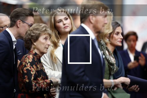 Amsterdam 18 april 2024
Contraprestatie
Koning Felipe en Koningin Letizia bieden het Koninklijk Paar een receptie aan in Museum STRAAT in Amsterdam. Hierbij is ook de Prinses van Oranje aanwezig. Tijdens de receptie openen de Koninklijke Paren een expositie van tien Spaanse en Nederlandse muurschilders. De tentoonstelling is tot en met 2 juni te bezoeken. Na de receptie neemt het Koninklijk Paar afscheid van de Spaanse Koning en Koningin. Aanwezig Koning Felipe Koningin Letizia Koning Willem Alexnader Koningin Maxima Prinses Amalia Prinses Margriet en Mr Pieter v Vollenhoven.