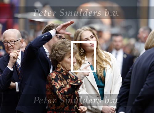 Amsterdam 18 april 2024
Contraprestatie
Koning Felipe en Koningin Letizia bieden het Koninklijk Paar een receptie aan in Museum STRAAT in Amsterdam. Hierbij is ook de Prinses van Oranje aanwezig. Tijdens de receptie openen de Koninklijke Paren een expositie van tien Spaanse en Nederlandse muurschilders. De tentoonstelling is tot en met 2 juni te bezoeken. Na de receptie neemt het Koninklijk Paar afscheid van de Spaanse Koning en Koningin. Aanwezig Koning Felipe Koningin Letizia Koning Willem Alexnader Koningin Maxima Prinses Amalia Prinses Margriet en Mr Pieter v Vollenhoven.