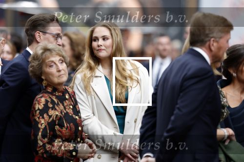 Amsterdam 18 april 2024
Contraprestatie
Koning Felipe en Koningin Letizia bieden het Koninklijk Paar een receptie aan in Museum STRAAT in Amsterdam. Hierbij is ook de Prinses van Oranje aanwezig. Tijdens de receptie openen de Koninklijke Paren een expositie van tien Spaanse en Nederlandse muurschilders. De tentoonstelling is tot en met 2 juni te bezoeken. Na de receptie neemt het Koninklijk Paar afscheid van de Spaanse Koning en Koningin. Aanwezig Koning Felipe Koningin Letizia Koning Willem Alexnader Koningin Maxima Prinses Amalia Prinses Margriet en Mr Pieter v Vollenhoven.