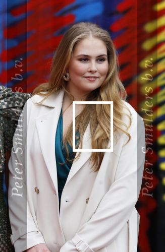 Amsterdam 18 april 2024
Contraprestatie
Koning Felipe en Koningin Letizia bieden het Koninklijk Paar een receptie aan in Museum STRAAT in Amsterdam. Hierbij is ook de Prinses van Oranje aanwezig. Tijdens de receptie openen de Koninklijke Paren een expositie van tien Spaanse en Nederlandse muurschilders. De tentoonstelling is tot en met 2 juni te bezoeken. Na de receptie neemt het Koninklijk Paar afscheid van de Spaanse Koning en Koningin. Aanwezig Koning Felipe Koningin Letizia Koning Willem Alexnader Koningin Maxima Prinses Amalia Prinses Margriet en Mr Pieter v Vollenhoven.