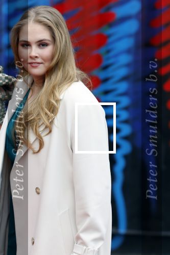 Amsterdam 18 april 2024
Contraprestatie
Koning Felipe en Koningin Letizia bieden het Koninklijk Paar een receptie aan in Museum STRAAT in Amsterdam. Hierbij is ook de Prinses van Oranje aanwezig. Tijdens de receptie openen de Koninklijke Paren een expositie van tien Spaanse en Nederlandse muurschilders. De tentoonstelling is tot en met 2 juni te bezoeken. Na de receptie neemt het Koninklijk Paar afscheid van de Spaanse Koning en Koningin. Aanwezig Koning Felipe Koningin Letizia Koning Willem Alexnader Koningin Maxima Prinses Amalia Prinses Margriet en Mr Pieter v Vollenhoven.