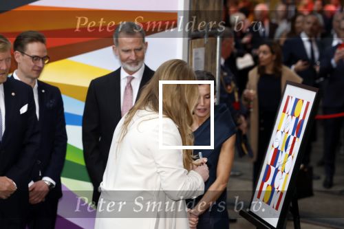 Amsterdam 18 april 2024
Contraprestatie
Koning Felipe en Koningin Letizia bieden het Koninklijk Paar een receptie aan in Museum STRAAT in Amsterdam. Hierbij is ook de Prinses van Oranje aanwezig. Tijdens de receptie openen de Koninklijke Paren een expositie van tien Spaanse en Nederlandse muurschilders. De tentoonstelling is tot en met 2 juni te bezoeken. Na de receptie neemt het Koninklijk Paar afscheid van de Spaanse Koning en Koningin. Aanwezig Koning Felipe Koningin Letizia Koning Willem Alexnader Koningin Maxima Prinses Amalia Prinses Margriet en Mr Pieter v Vollenhoven.