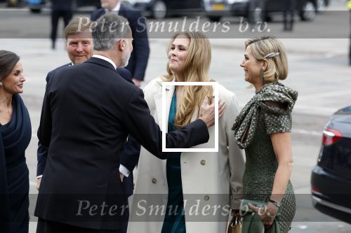 Amsterdam 18 april 2024
Contraprestatie
Koning Felipe en Koningin Letizia bieden het Koninklijk Paar een receptie aan in Museum STRAAT in Amsterdam. Hierbij is ook de Prinses van Oranje aanwezig. Tijdens de receptie openen de Koninklijke Paren een expositie van tien Spaanse en Nederlandse muurschilders. De tentoonstelling is tot en met 2 juni te bezoeken. Na de receptie neemt het Koninklijk Paar afscheid van de Spaanse Koning en Koningin. Aanwezig Koning Felipe Koningin Letizia Koning Willem Alexnader Koningin Maxima Prinses Amalia Prinses Margriet en Mr Pieter v Vollenhoven.