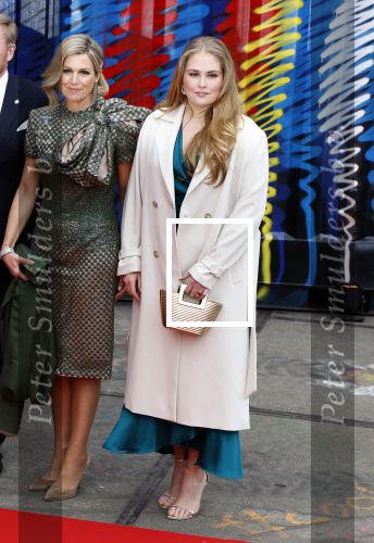 Amsterdam 18 april 2024
Contraprestatie
Koning Felipe en Koningin Letizia bieden het Koninklijk Paar een receptie aan in Museum STRAAT in Amsterdam. Hierbij is ook de Prinses van Oranje aanwezig. Tijdens de receptie openen de Koninklijke Paren een expositie van tien Spaanse en Nederlandse muurschilders. De tentoonstelling is tot en met 2 juni te bezoeken. Na de receptie neemt het Koninklijk Paar afscheid van de Spaanse Koning en Koningin. Aanwezig Koning Felipe Koningin Letizia Koning Willem Alexnader Koningin Maxima Prinses Amalia Prinses Margriet en Mr Pieter v Vollenhoven.