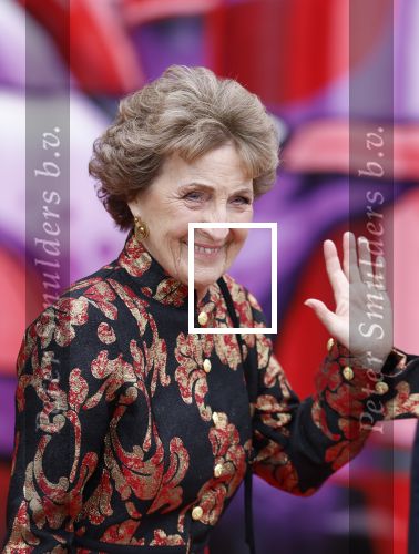 Amsterdam 18 april 2024
Contraprestatie
Koning Felipe en Koningin Letizia bieden het Koninklijk Paar een receptie aan in Museum STRAAT in Amsterdam. Hierbij is ook de Prinses van Oranje aanwezig. Tijdens de receptie openen de Koninklijke Paren een expositie van tien Spaanse en Nederlandse muurschilders. De tentoonstelling is tot en met 2 juni te bezoeken. Na de receptie neemt het Koninklijk Paar afscheid van de Spaanse Koning en Koningin. Aanwezig Koning Felipe Koningin Letizia Koning Willem Alexnader Koningin Maxima Prinses Amalia Prinses Margriet en Mr Pieter v Vollenhoven.