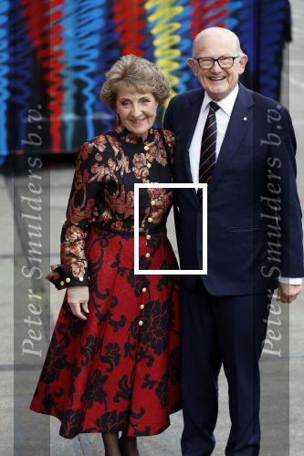 Amsterdam 18 april 2024
Contraprestatie
Koning Felipe en Koningin Letizia bieden het Koninklijk Paar een receptie aan in Museum STRAAT in Amsterdam. Hierbij is ook de Prinses van Oranje aanwezig. Tijdens de receptie openen de Koninklijke Paren een expositie van tien Spaanse en Nederlandse muurschilders. De tentoonstelling is tot en met 2 juni te bezoeken. Na de receptie neemt het Koninklijk Paar afscheid van de Spaanse Koning en Koningin. Aanwezig Koning Felipe Koningin Letizia Koning Willem Alexnader Koningin Maxima Prinses Amalia Prinses Margriet en Mr Pieter v Vollenhoven.