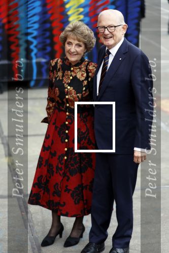 Amsterdam 18 april 2024
Contraprestatie
Koning Felipe en Koningin Letizia bieden het Koninklijk Paar een receptie aan in Museum STRAAT in Amsterdam. Hierbij is ook de Prinses van Oranje aanwezig. Tijdens de receptie openen de Koninklijke Paren een expositie van tien Spaanse en Nederlandse muurschilders. De tentoonstelling is tot en met 2 juni te bezoeken. Na de receptie neemt het Koninklijk Paar afscheid van de Spaanse Koning en Koningin. Aanwezig Koning Felipe Koningin Letizia Koning Willem Alexnader Koningin Maxima Prinses Amalia Prinses Margriet en Mr Pieter v Vollenhoven.