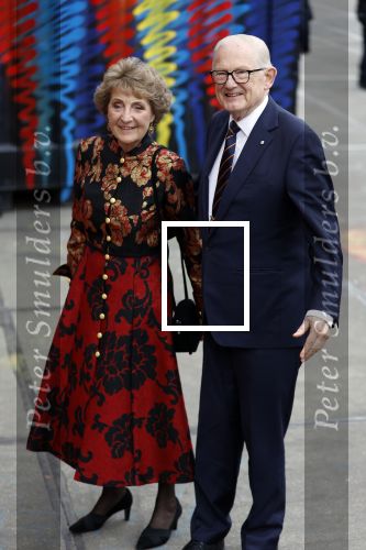 Amsterdam 18 april 2024
Contraprestatie
Koning Felipe en Koningin Letizia bieden het Koninklijk Paar een receptie aan in Museum STRAAT in Amsterdam. Hierbij is ook de Prinses van Oranje aanwezig. Tijdens de receptie openen de Koninklijke Paren een expositie van tien Spaanse en Nederlandse muurschilders. De tentoonstelling is tot en met 2 juni te bezoeken. Na de receptie neemt het Koninklijk Paar afscheid van de Spaanse Koning en Koningin. Aanwezig Koning Felipe Koningin Letizia Koning Willem Alexnader Koningin Maxima Prinses Amalia Prinses Margriet en Mr Pieter v Vollenhoven.
