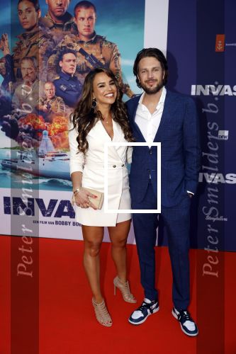 Amsterdam 8 april 2024
Premiere Invasie in Pathe Arena met oa Tarikh Jansen Ortal Vriend Raymond Thiry Gijs Scholten v Aschat Jasha Rudge Gijs Blom Fedja v Huet . Bobby Boermans is de regisseur. Renze Klamer kwam met Isabelle v d Boomen
