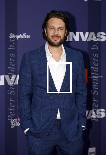 Amsterdam 8 april 2024
Premiere Invasie in Pathe Arena met oa Tarikh Jansen Ortal Vriend Raymond Thiry Gijs Scholten v Aschat Jasha Rudge Gijs Blom Fedja v Huet . Bobby Boermans is de regisseur. Renze Klamer kwam met