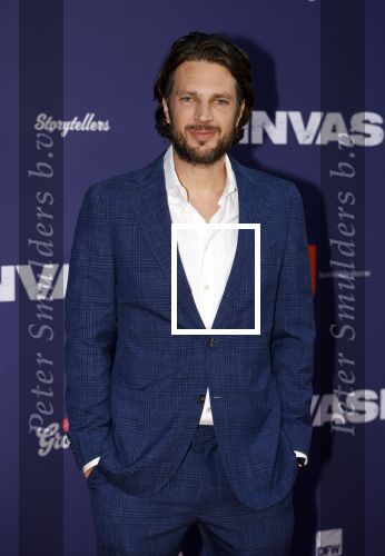 Amsterdam 8 april 2024
Premiere Invasie in Pathe Arena met oa Tarikh Jansen Ortal Vriend Raymond Thiry Gijs Scholten v Aschat Jasha Rudge Gijs Blom Fedja v Huet . Bobby Boermans is de regisseur. Renze Klamer kwam met