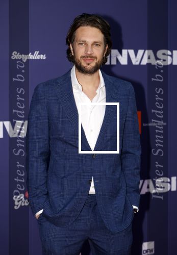 Amsterdam 8 april 2024
Premiere Invasie in Pathe Arena met oa Tarikh Jansen Ortal Vriend Raymond Thiry Gijs Scholten v Aschat Jasha Rudge Gijs Blom Fedja v Huet . Bobby Boermans is de regisseur. Renze Klamer kwam met