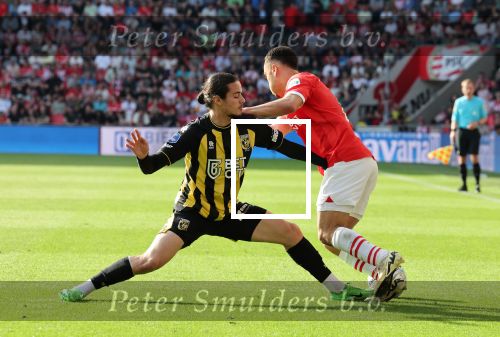 Eindhoven, 13 April 2024
Kompetitiewedstrijd PSV-Vitesse, eindstand 6-0
Sergino Dest