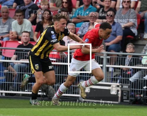 Eindhoven, 13 April 2024
Kompetitiewedstrijd PSV-Vitesse, eindstand 6-0
Sergino Dest