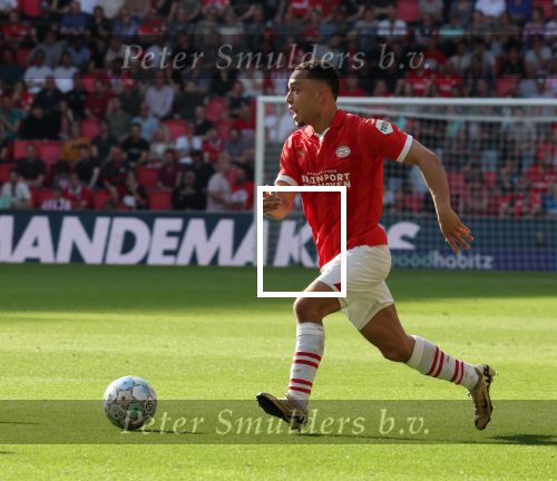Eindhoven, 13 April 2024
Kompetitiewedstrijd PSV-Vitesse, eindstand 6-0
Sergino Dest